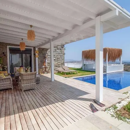 Yaka Villa