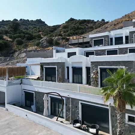 Yaka Villa